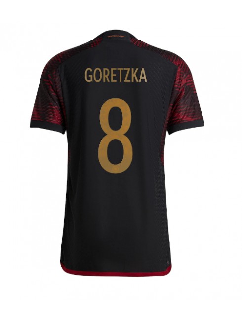 Billige Tyskland Leon Goretzka #8 Bortedrakt VM 2022 Kortermet